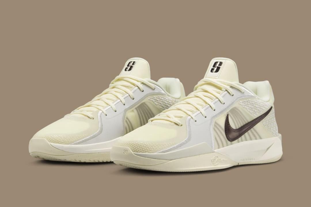 Nike Sabrina 2 "Relentless" 
COD : FQ2174-102 
N'15 US / 12.5 UK / 48 EUR / 32 CM
( 13.5 US  o 14 US ) Numeración de hombre
Completamente nuevas... Envío a todo Chile.