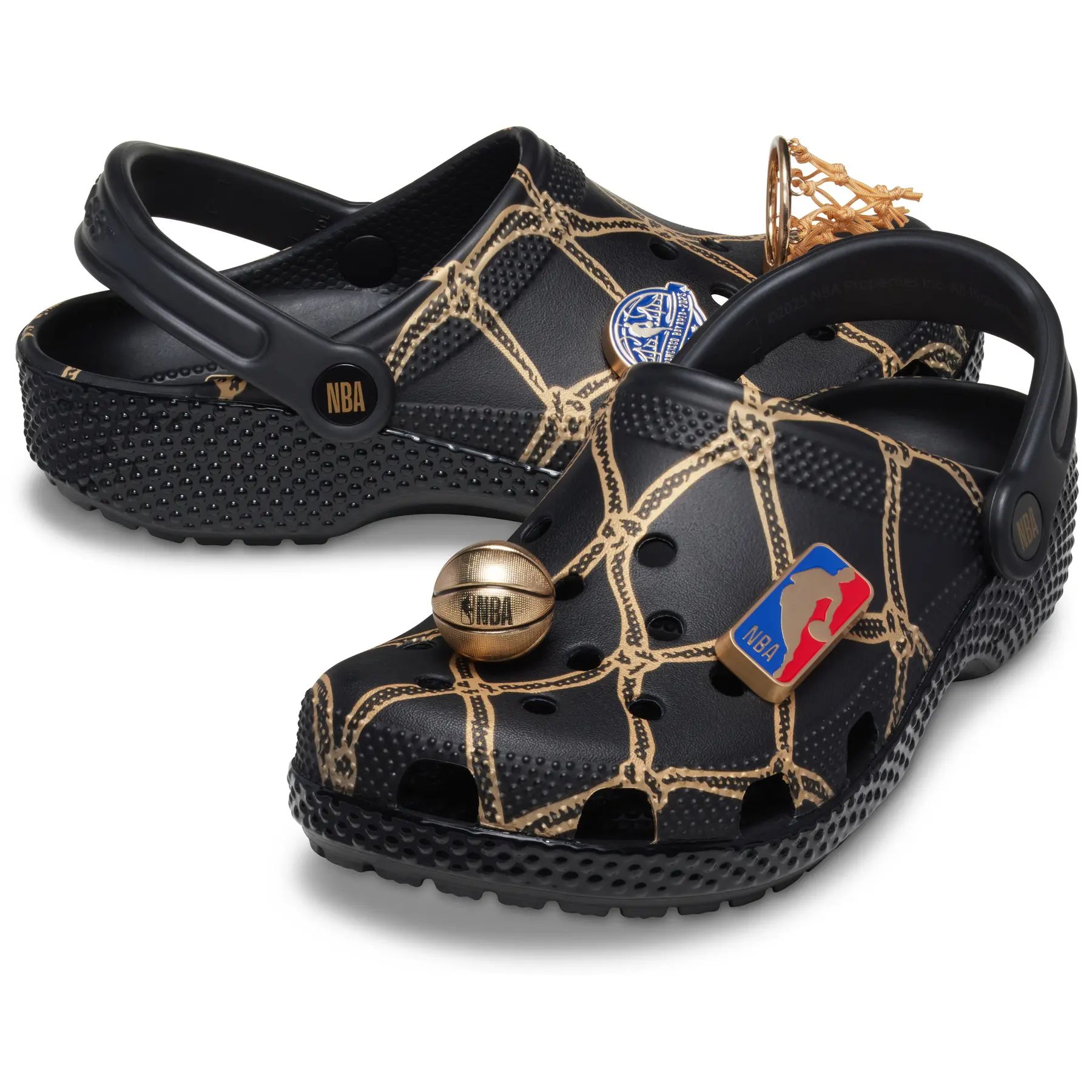 Crocs NBA
N'13 US - 12 UK - 47.5 EUR - 31 CM

Completamente nuevas... Envío a todo Chile.