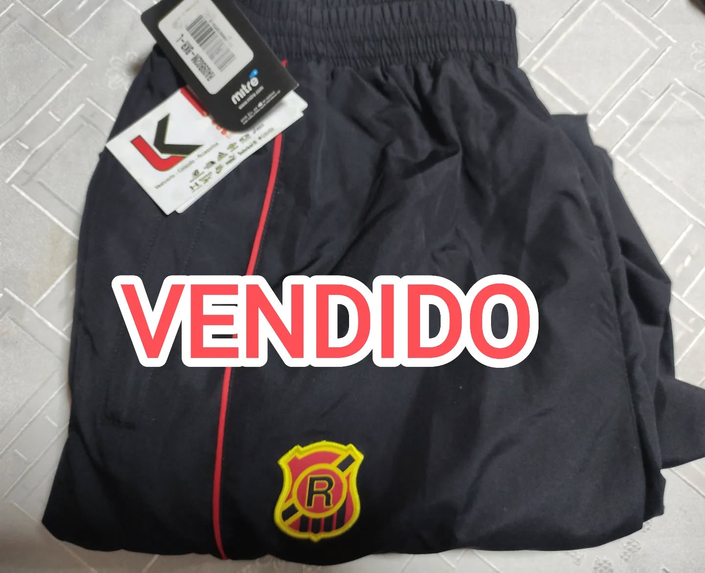 www.lkstore.cl
Grx Monserrat por la confianza depositada en nuestros artículos Pan Buzo MITRE Rangers desde la localidad de Talca... #lkstore #lknicks_store #rangersdetalca #Seguimosdandosolucionesasusnecesidadesdeportivas